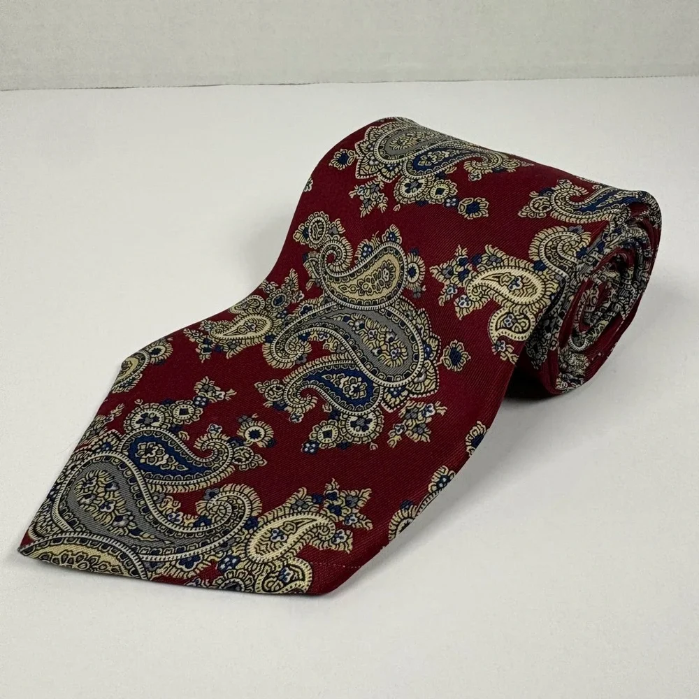 Givenchy Monsieur Mens Silk Tie Red Paisley Extra Long XL Vintage Italy Fabric
